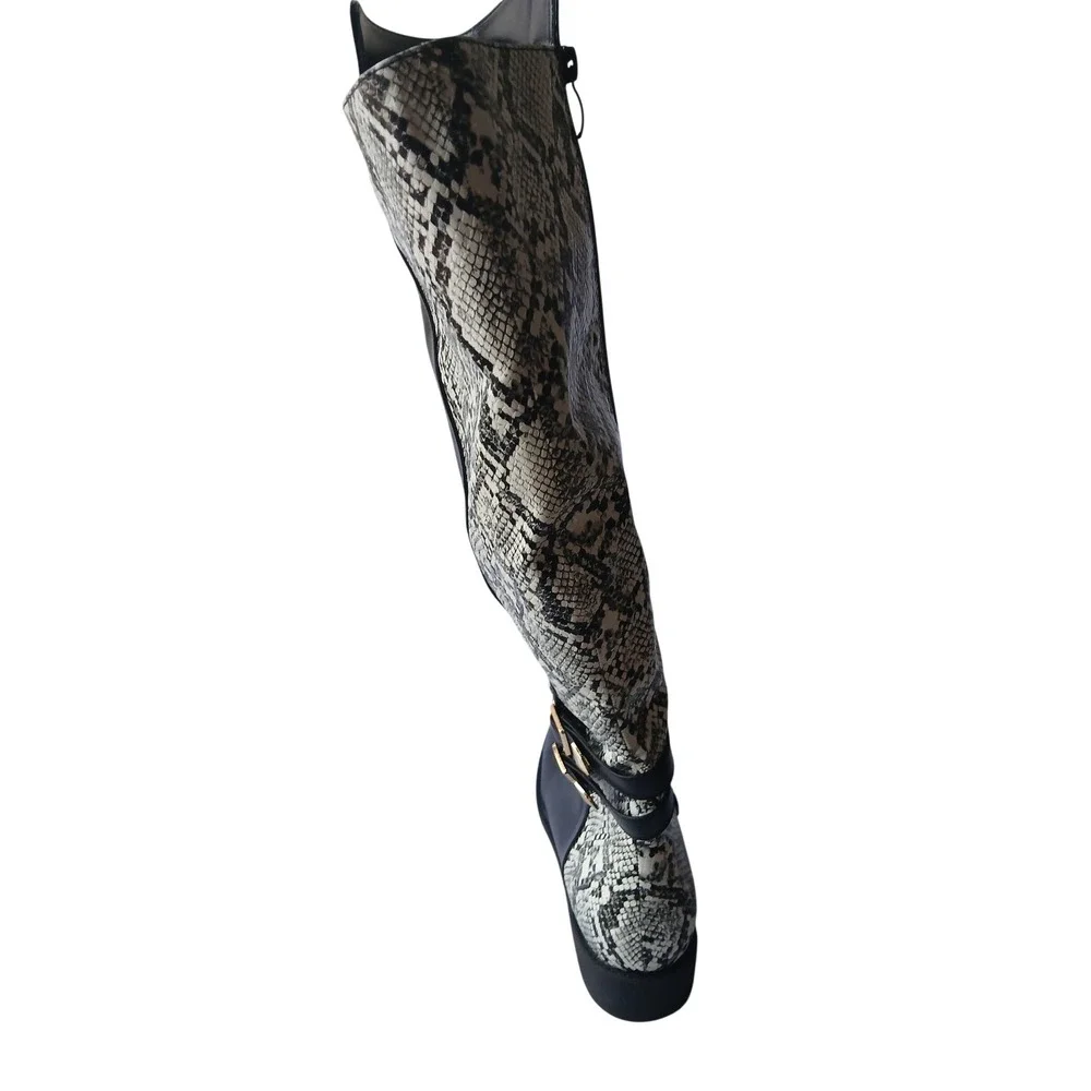 Black Snakeskin Knee High Boots Gold Buckle Straps Low Heel Round Toe‎ Zip Up 10